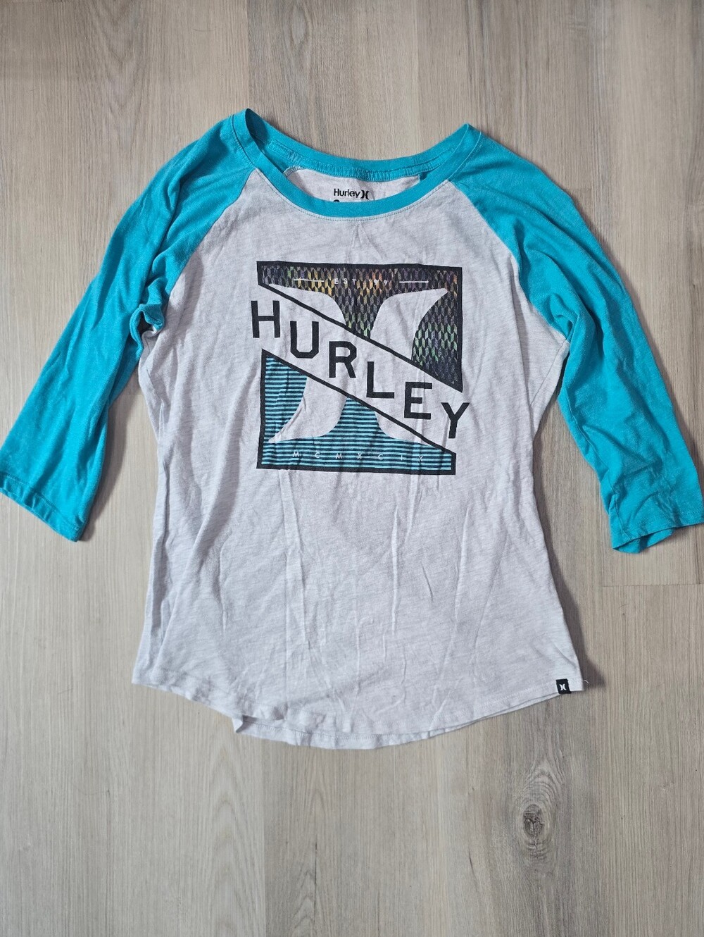 Hurley Teal Sleeve Grey Raglan Logo Tee Size L